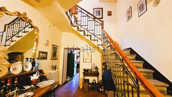 casa indipendente in vendita ad Arezzo in zona Centro Città