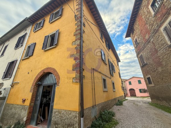 appartamento in vendita ad Arezzo in zona Pescaiola