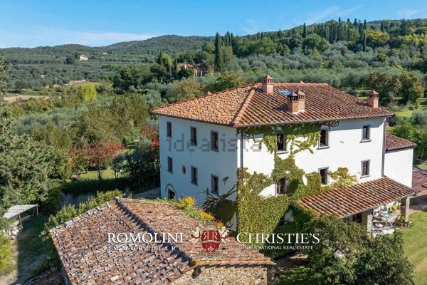 casa indipendente in vendita ad Arezzo in zona Centro Città