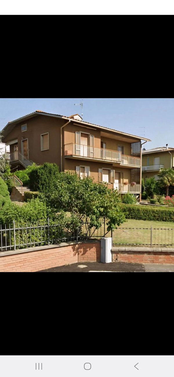 casa indipendente in vendita ad Arezzo in zona Ceciliano