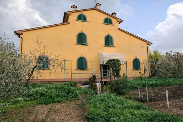 casa indipendente in vendita ad Arezzo in zona Rigutino