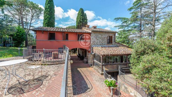 casa indipendente in vendita ad Arezzo in zona Pratantico-Indicatore