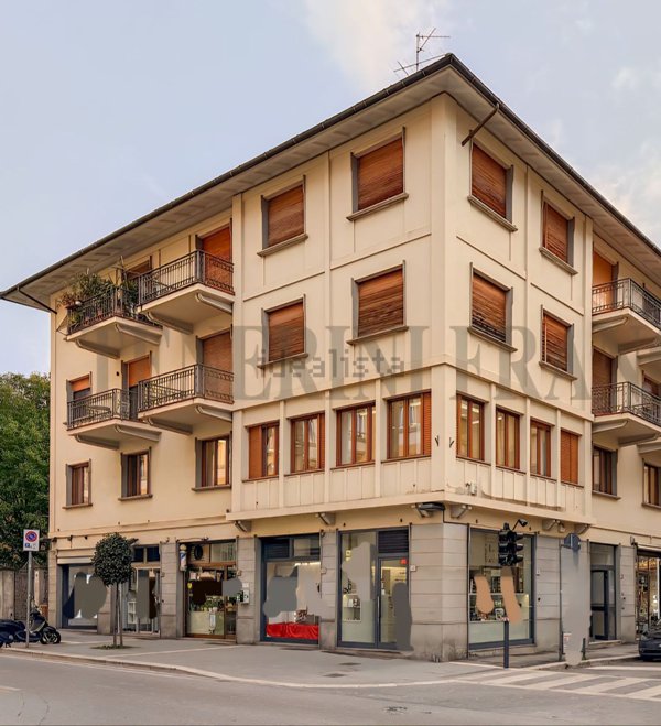 ufficio in vendita ad Arezzo in zona Centro Città