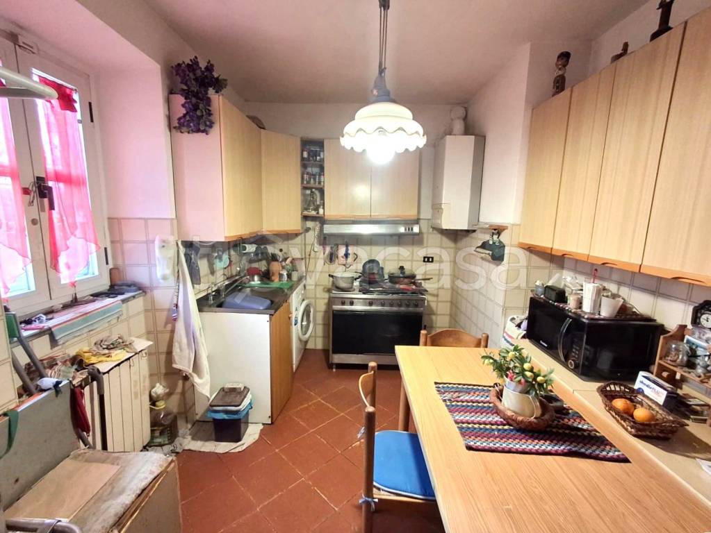 casa indipendente in vendita ad Arezzo in zona Pratantico-Indicatore