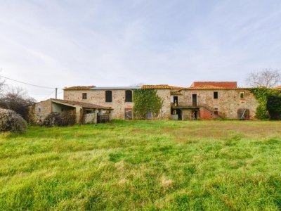 casa indipendente in vendita ad Arezzo in zona Quarata