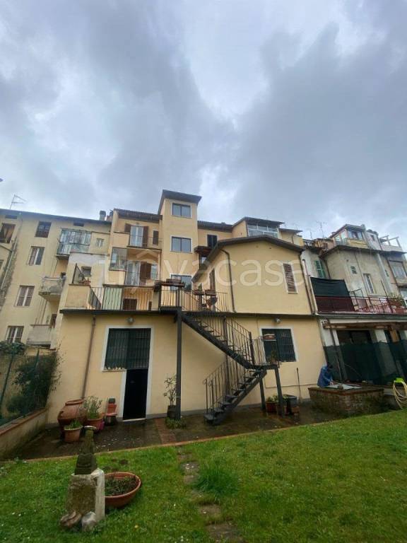 casa indipendente in vendita ad Arezzo