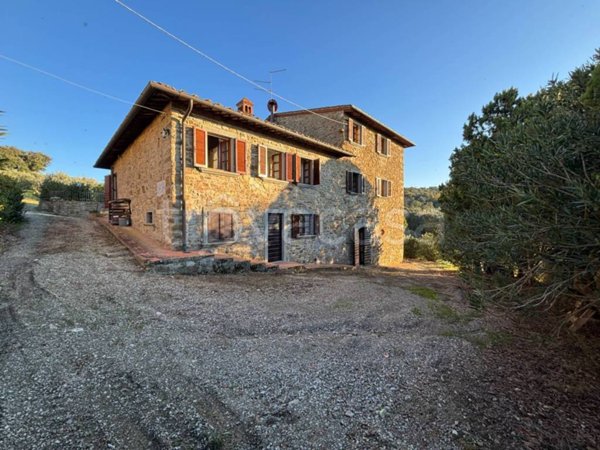 casa indipendente in vendita ad Arezzo in zona Pratantico-Indicatore