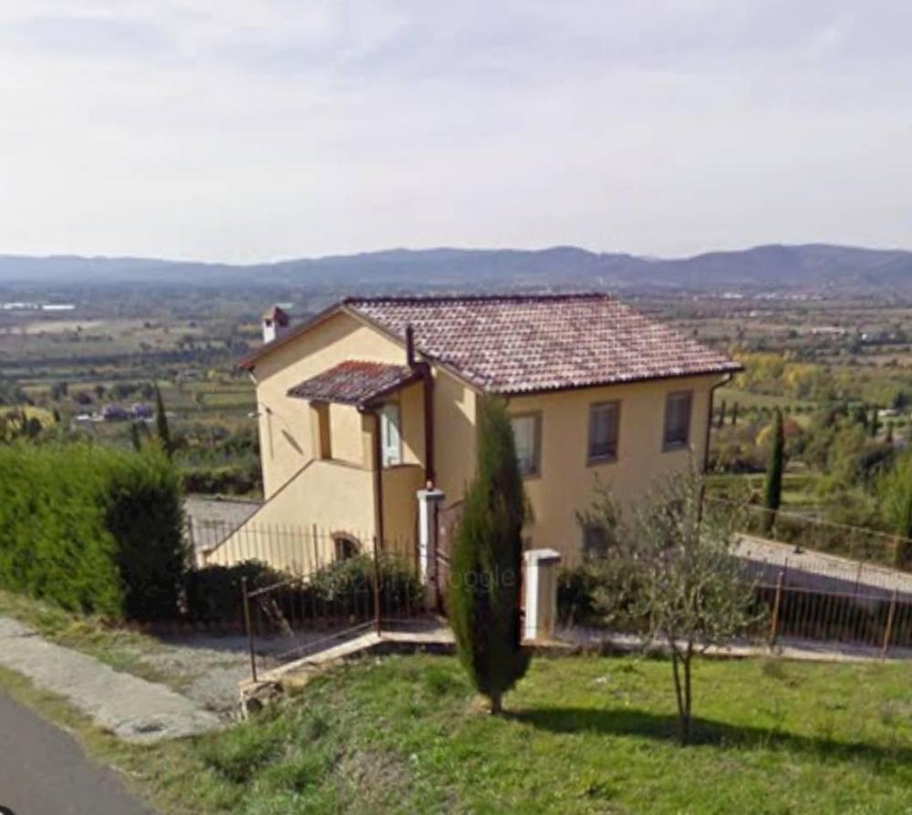 casa indipendente in vendita ad Arezzo in zona Agazzi