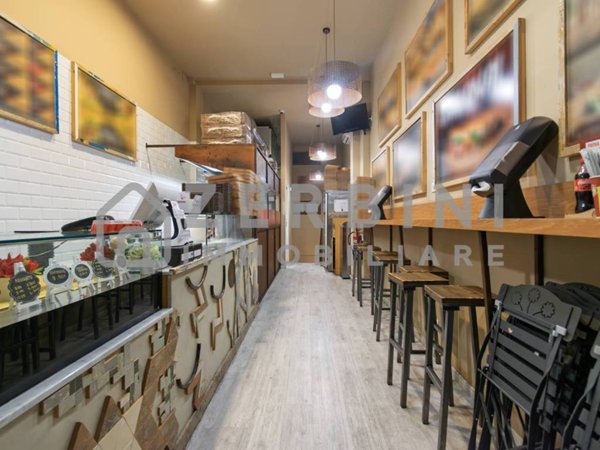 negozio in vendita ad Arezzo in zona Centro Città