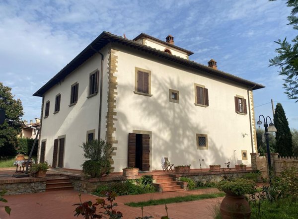 casa indipendente in vendita ad Arezzo