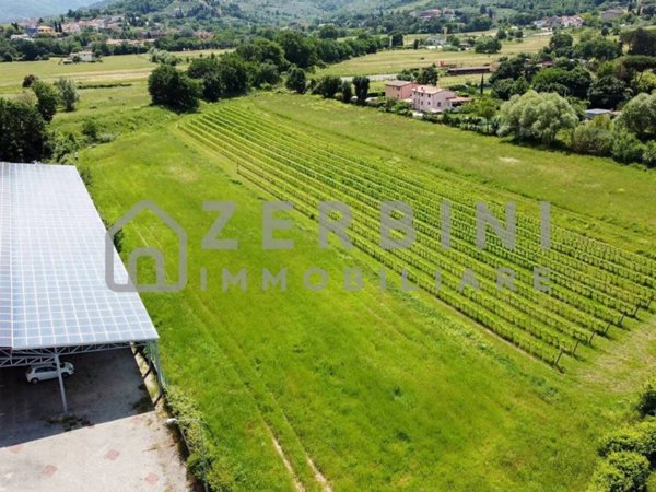 terreno agricolo in vendita ad Arezzo in zona Agazzi