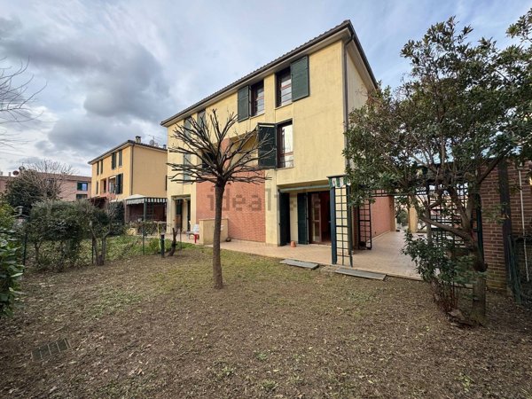 casa indipendente in vendita ad Arezzo in zona Centro Città