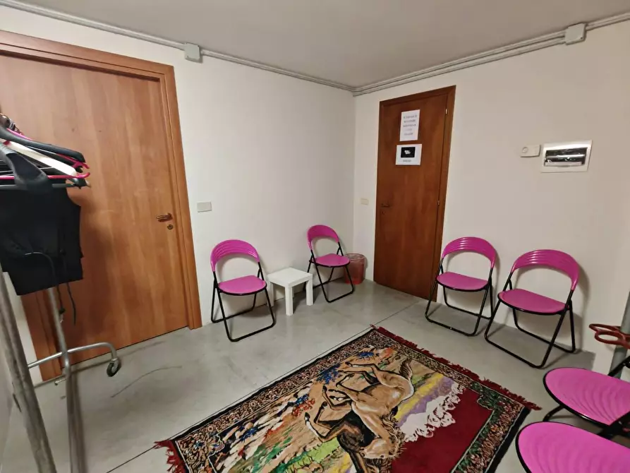 locale di sgombero in vendita ad Arezzo