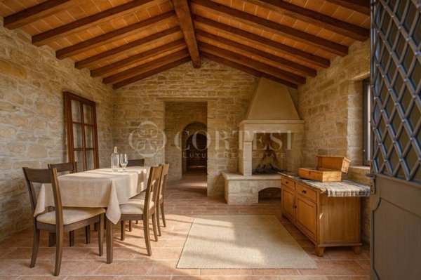 villa in vendita ad Arezzo in zona Palazzo del Pero