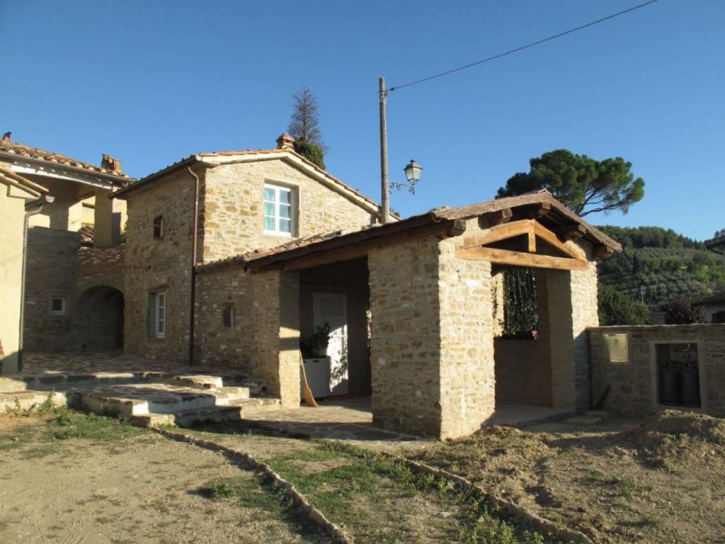 casa indipendente in vendita ad Arezzo in zona Ponte Alla Chiassa