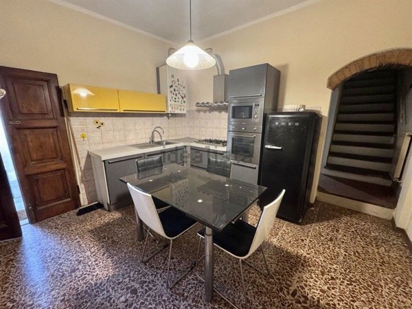 casa indipendente in vendita ad Arezzo in zona Agazzi