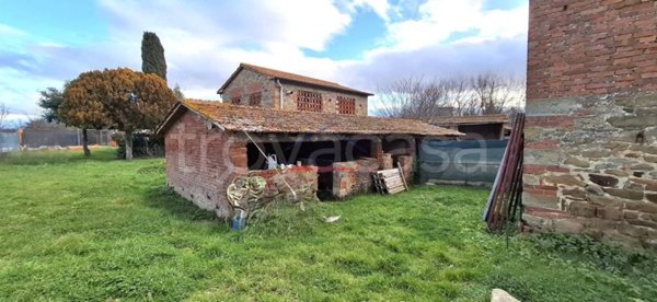 casa indipendente in vendita ad Arezzo