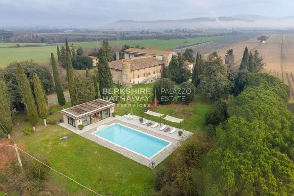 casa indipendente in vendita ad Arezzo