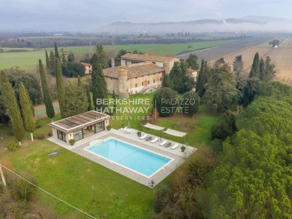 casa indipendente in vendita ad Arezzo