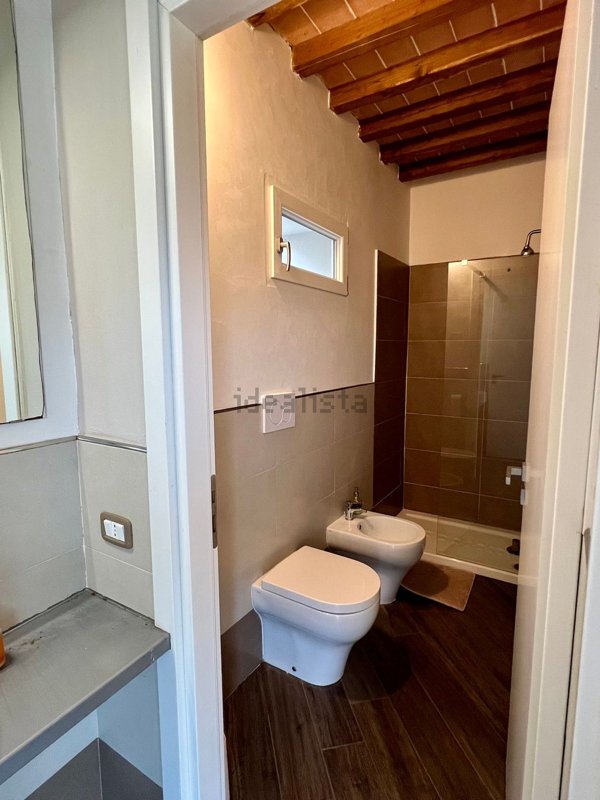 casa indipendente in vendita ad Arezzo in zona Agazzi