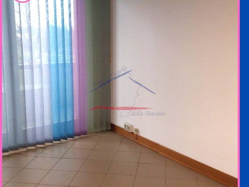 ufficio in vendita ad Arezzo in zona Chiassa-Tregozzano