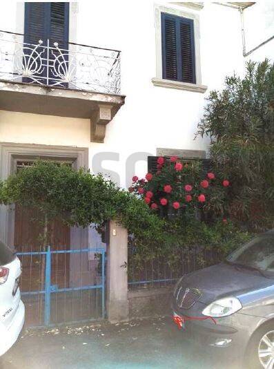 casa indipendente in vendita ad Arezzo