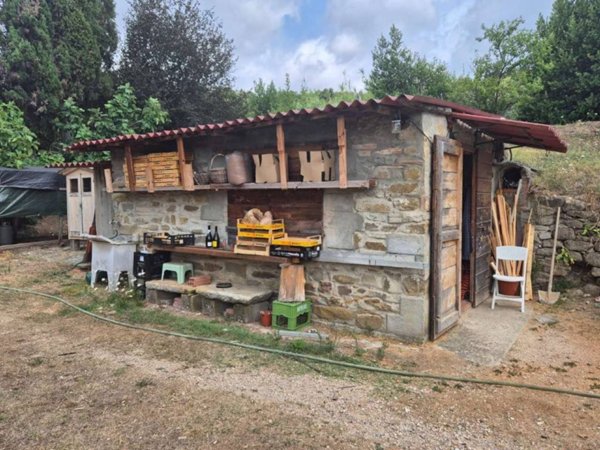 locale commerciale in vendita ad Arezzo in zona Rigutino