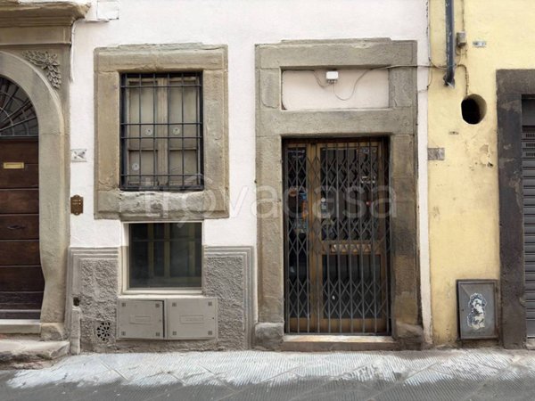 negozio in vendita ad Arezzo in zona Centro Città