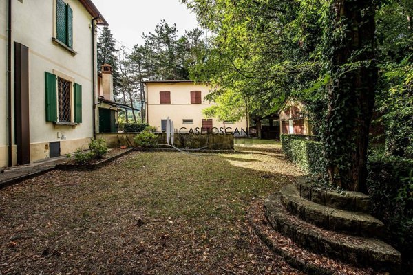 casa indipendente in vendita ad Arezzo in zona Staggiano