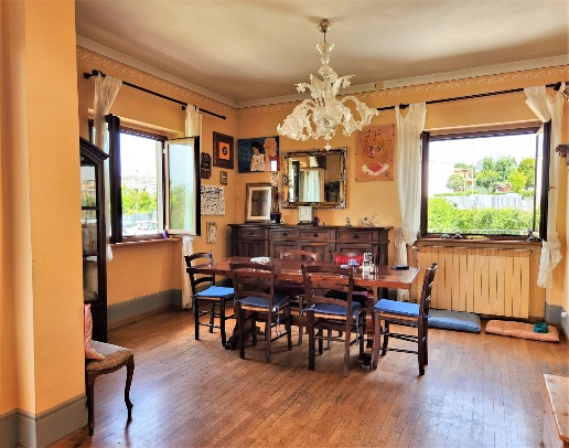 casa indipendente in vendita ad Arezzo in zona San Giuliano