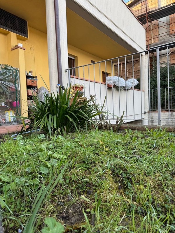 appartamento in vendita ad Arezzo in zona Staggiano