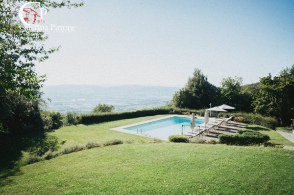 casa indipendente in vendita ad Arezzo in zona Terrarossa