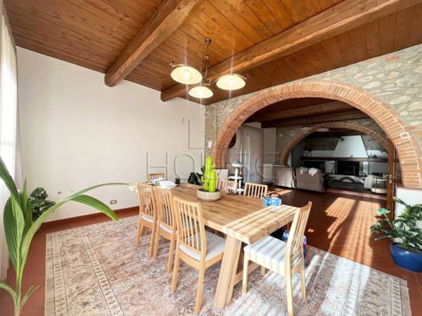 appartamento in vendita ad Arezzo in zona Chiassa-Tregozzano