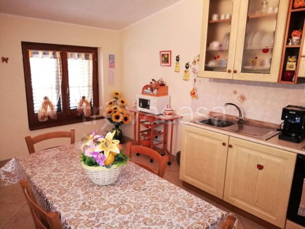 appartamento in vendita ad Arezzo in zona Quarata