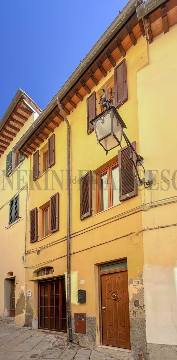 casa indipendente in vendita ad Arezzo in zona Centro Città