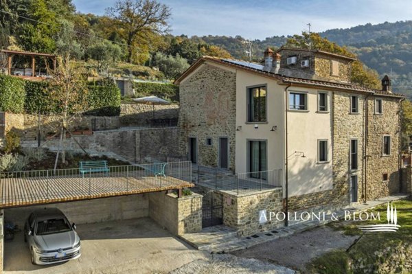 casa indipendente in vendita ad Arezzo in zona Centro Città