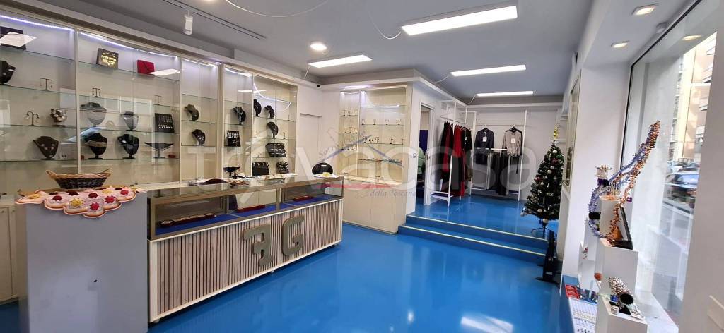 negozio in vendita ad Arezzo in zona Giotto/XXV Aprile