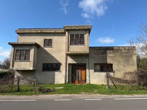 casa indipendente in vendita ad Arezzo in zona Agazzi