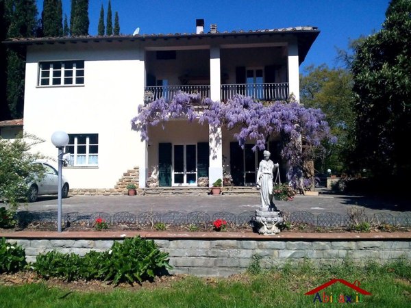 casa indipendente in vendita ad Arezzo in zona Centro Città