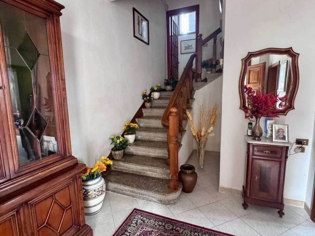 casa indipendente in vendita ad Arezzo in zona Fiorentina