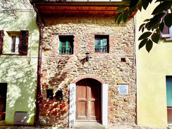 casa indipendente in vendita ad Arezzo in zona Centro Città