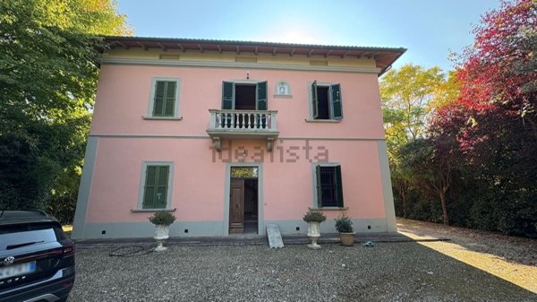 casa indipendente in vendita ad Arezzo in zona Frassineto