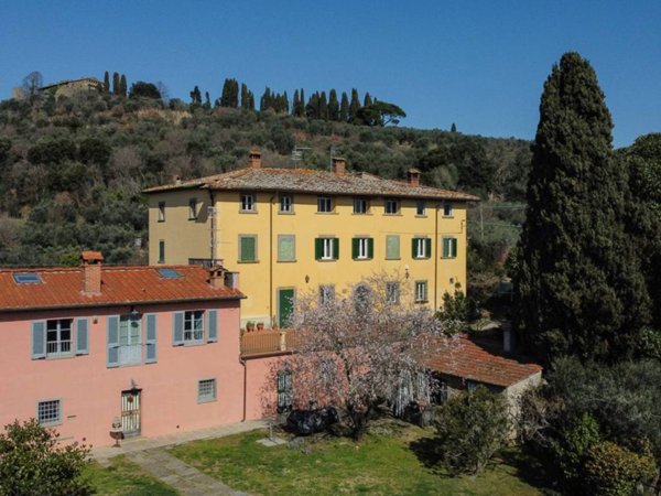 casa indipendente in vendita ad Arezzo in zona Fiorentina