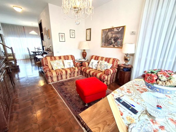 appartamento in vendita ad Arezzo in zona Pratantico-Indicatore