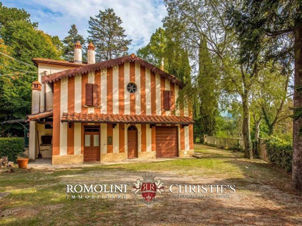 casa indipendente in vendita ad Arezzo