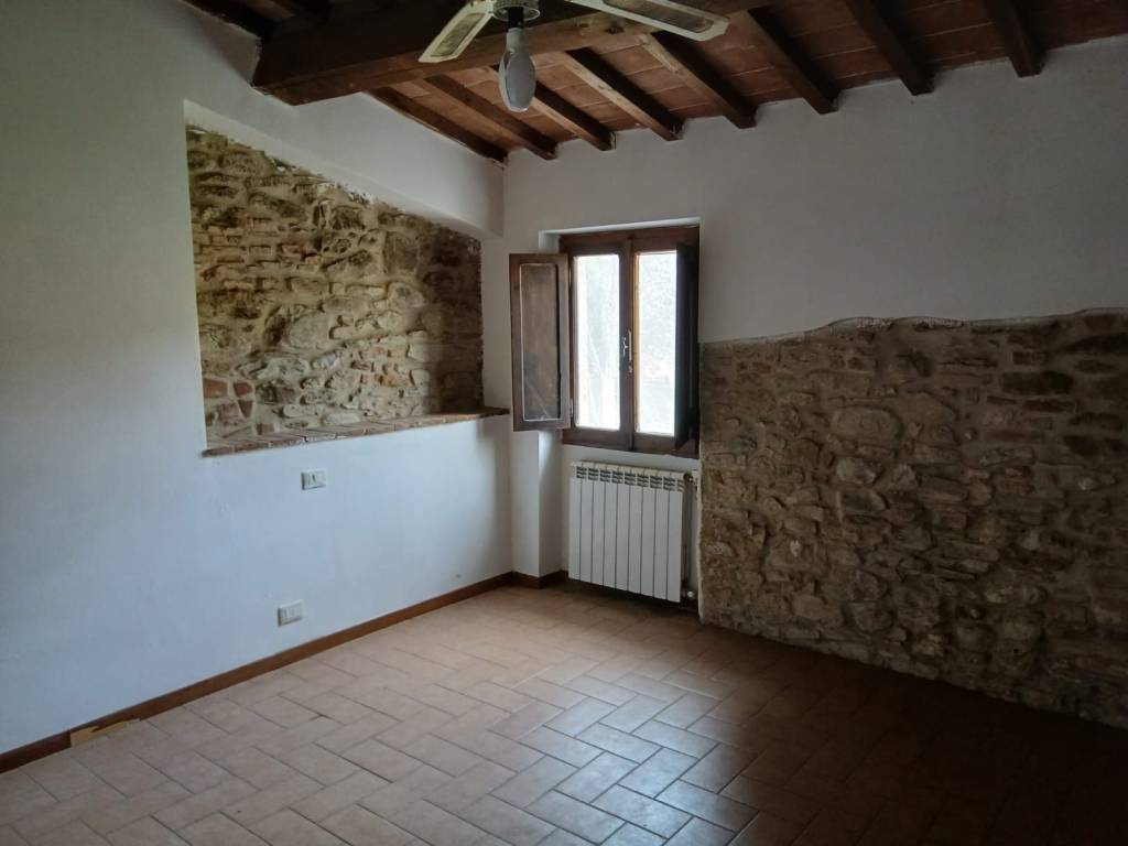 casa indipendente in vendita ad Arezzo in zona Centro Città