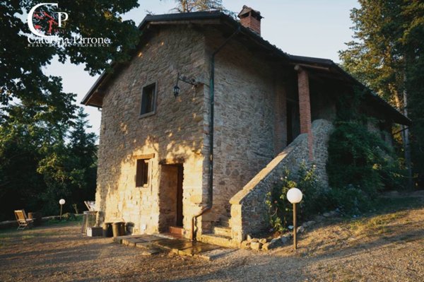 casa indipendente in vendita ad Arezzo in zona Puliciano