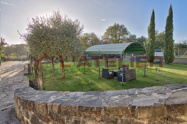 appartamento in vendita ad Arezzo in zona Quarata