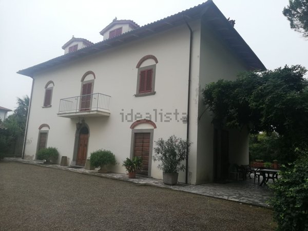 casa indipendente in vendita ad Arezzo in zona Rigutino