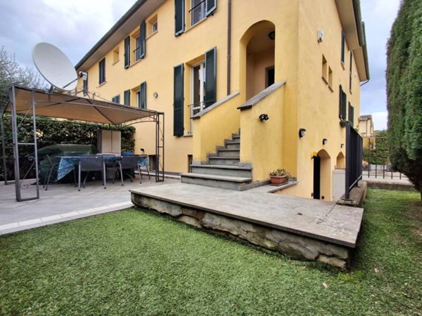 casa indipendente in vendita ad Arezzo